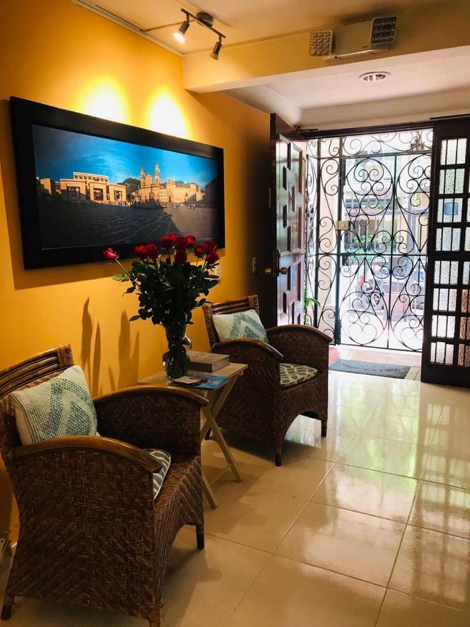 Casa Prada Bed & Breakfast Bogotá Esterno foto