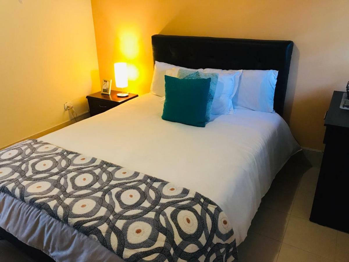 Casa Prada Bed & Breakfast Bogotá Esterno foto