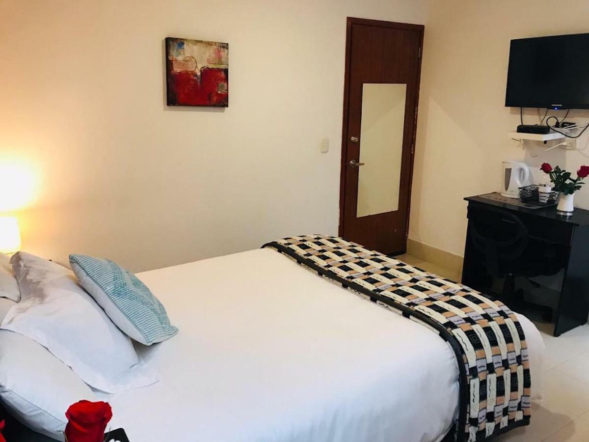 Casa Prada Bed & Breakfast Bogotá Esterno foto